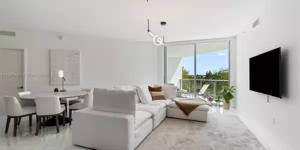 17111 Biscayne Blvd Unit 204