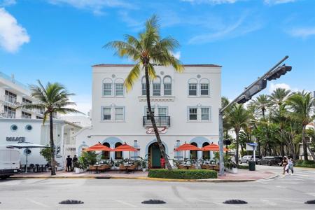 1060 Ocean Dr