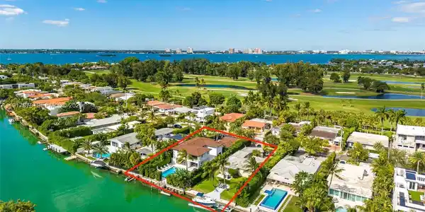 710 + 700 S Shore Dr