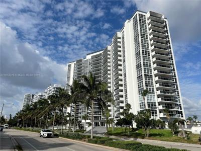 2841 N Ocean Blvd