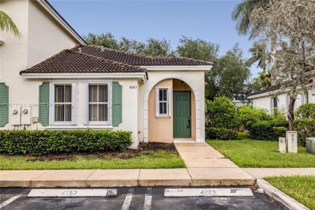 4283 NE 10th Ct