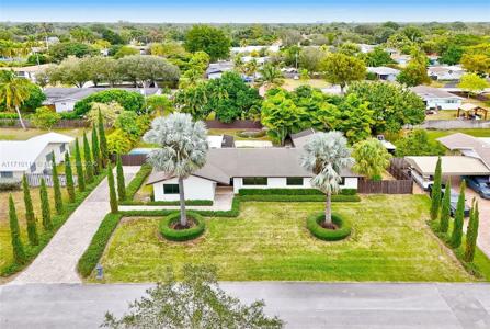 8531 SW 185th Ter