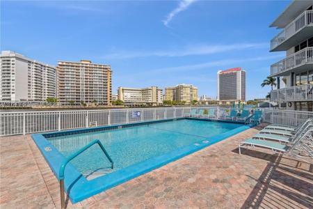 1913 S Ocean Dr