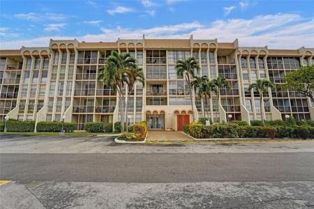 601 Three Islands Blvd
