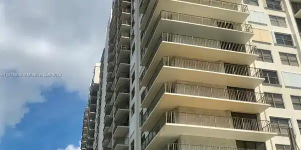 18151 NE 31st Ct Unit 111
