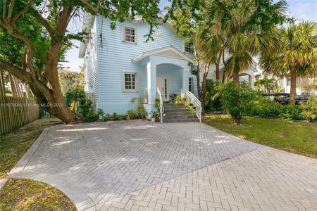 444 Fernwood Rd
