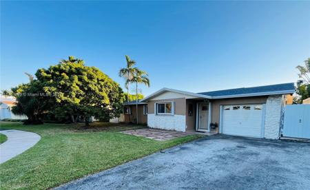 8884 SW 196th Ter