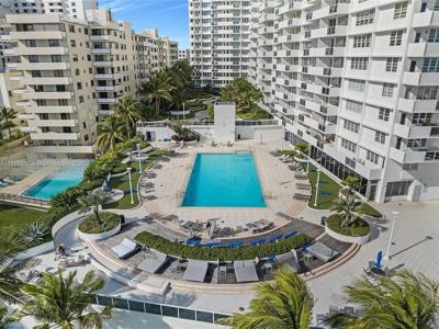 100 Lincoln Rd