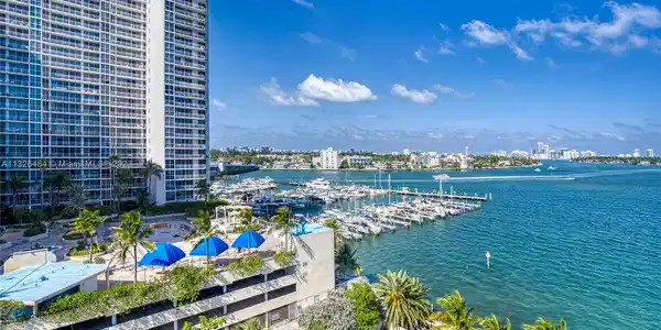 7545 E Treasure Dr Unit 9E