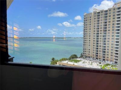 520 Brickell Key Dr