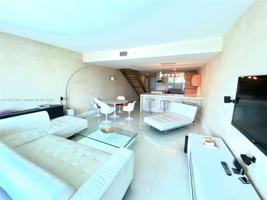 2950 NE 188th St Unit 404