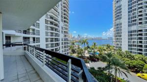 19195 Mystic Pointe Dr Unit 605