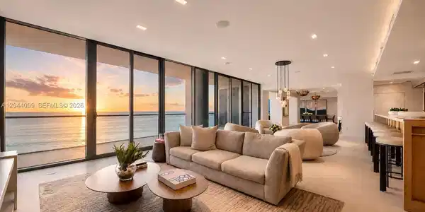 5959 Collins Ave