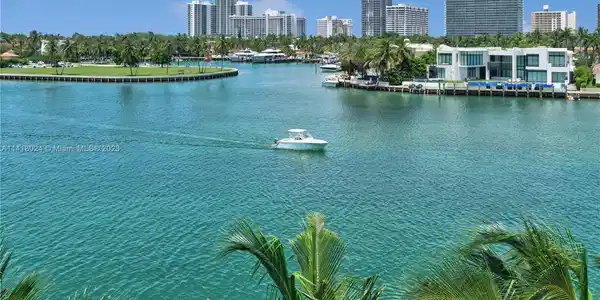 10201 E Bay Harbor Dr Unit 403