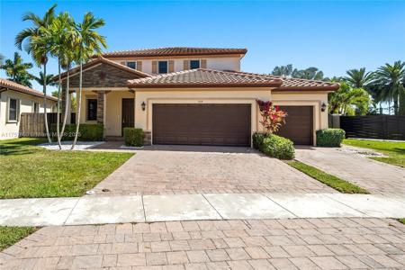 735 SE 35th Ter