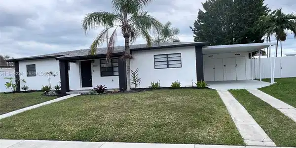 9900 Dominican Dr