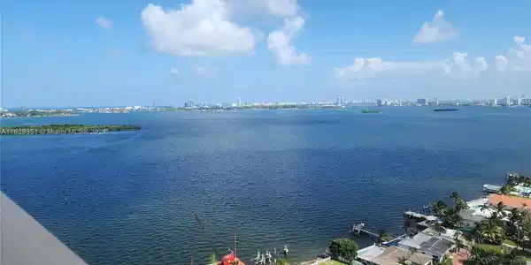 11113 Biscayne Blvd