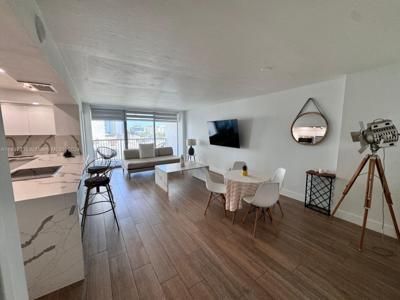2655 Collins Ave