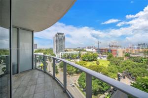 488 NE 18th St Unit 917