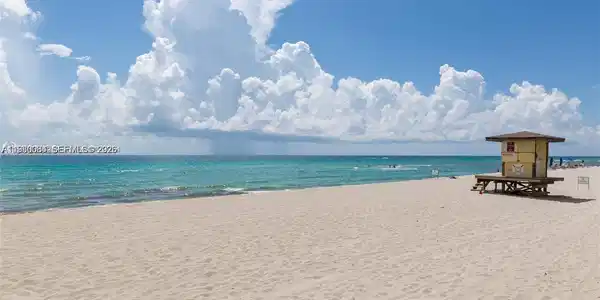 3000 S Ocean Dr