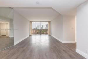 1000 W Island Blvd Unit 705