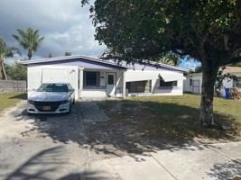 49 NE 6th Ct