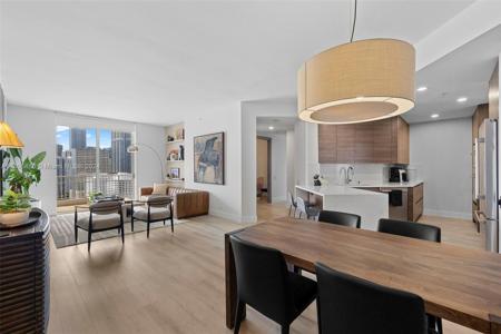 701 Brickell Key Blvd