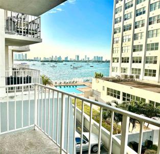 1228 West Ave