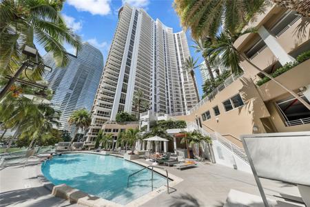 901 Brickell Key Blvd