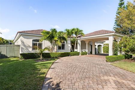 8217 SW 189th Ter