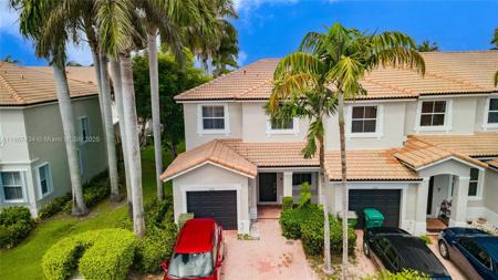 1030 NE 42nd Ave