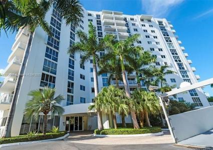 1688 West Ave Unit 903