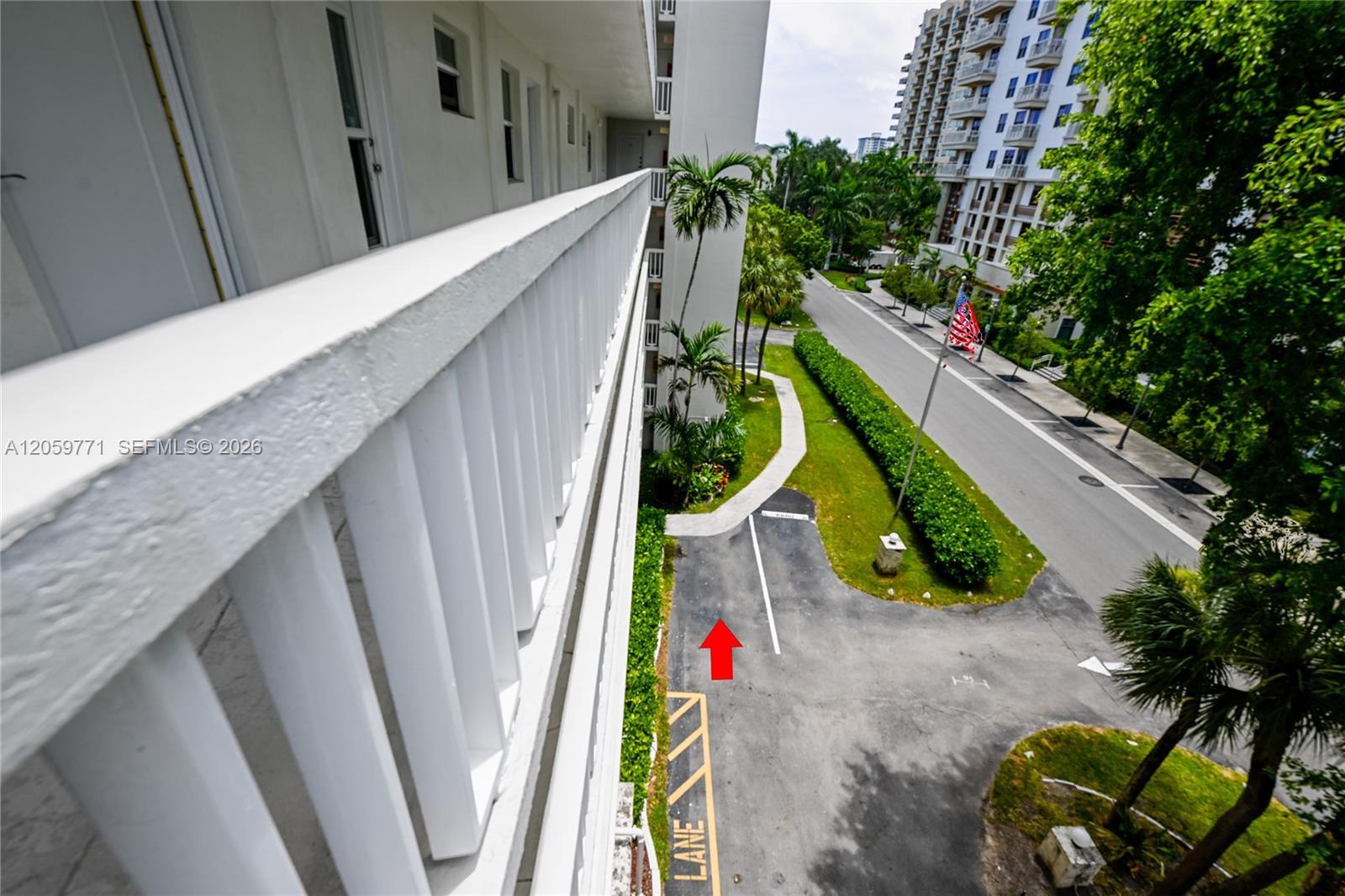 Image 4: Best Parking space in the building!