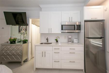 335 Ocean Dr