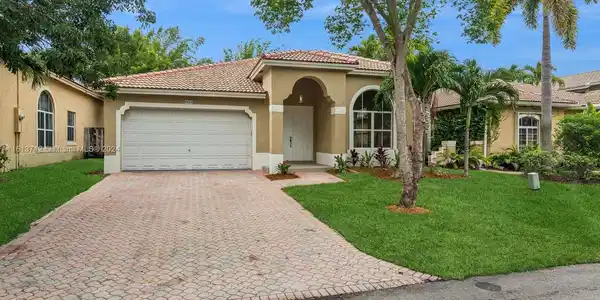 9060 SW 162nd St