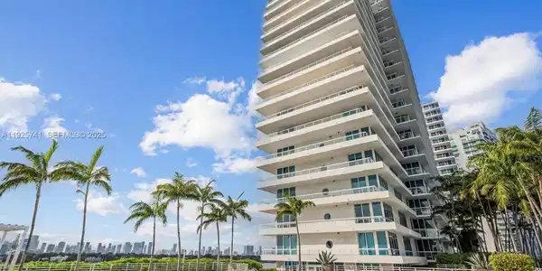 520 West Ave