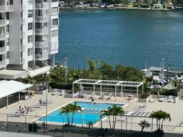 18011 Biscayne Blvd Unit 902