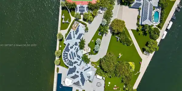5 Harborage isle