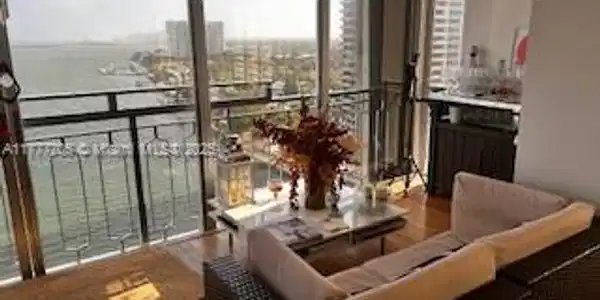 11111 Biscayne Blvd