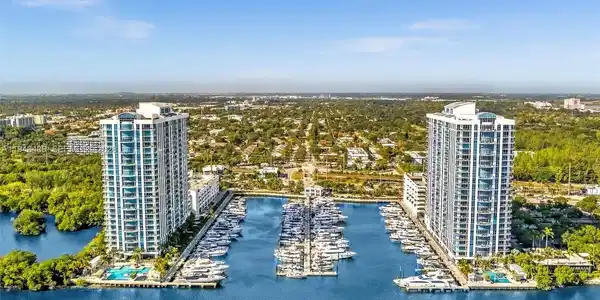 17301 Biscayne Blvd