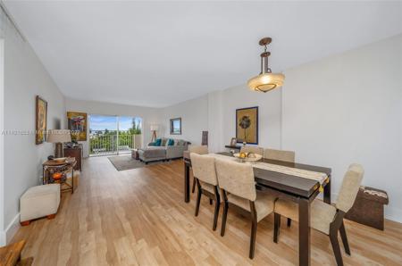 1455 N Treasure Dr Unit 5R