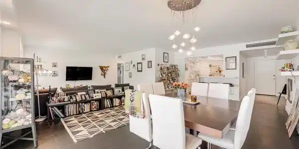 Image 3: Dining Area