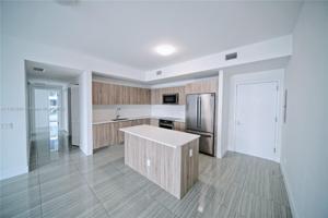 2960 NE 207th St Unit 805