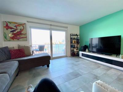 400 Golden Isles Dr