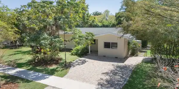 7350 SW 96th St