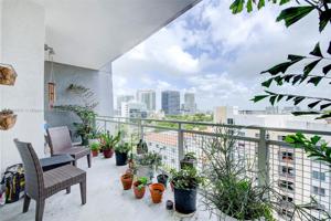 444 NE 30th St Unit 903