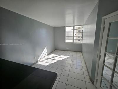 100 Lincoln Rd