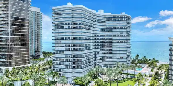 9601 Collins Ave Unit 1010