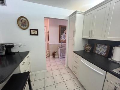 324 SE 10th St
