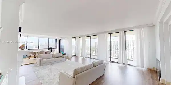 11113 Biscayne Blvd